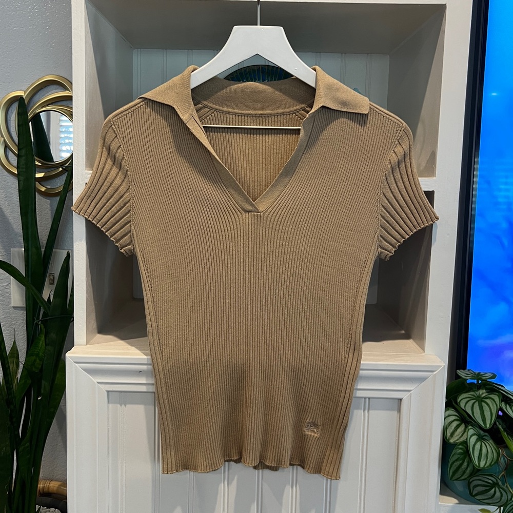 Burberry Stretchy Ribbed Knit Top (Excellent Condition) - Picture 13 of 16